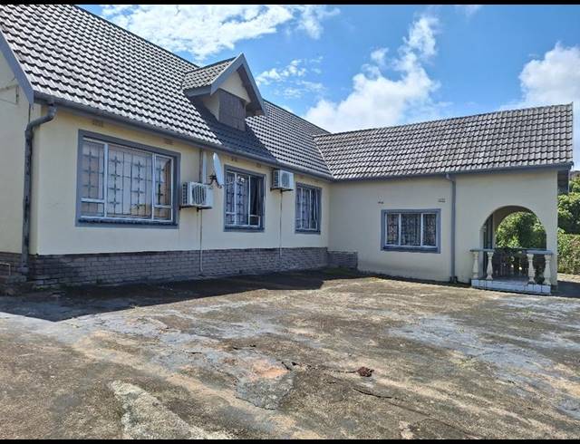 4 BEDROOM HOUSE FOR SALE IN CRAIGIEBURN